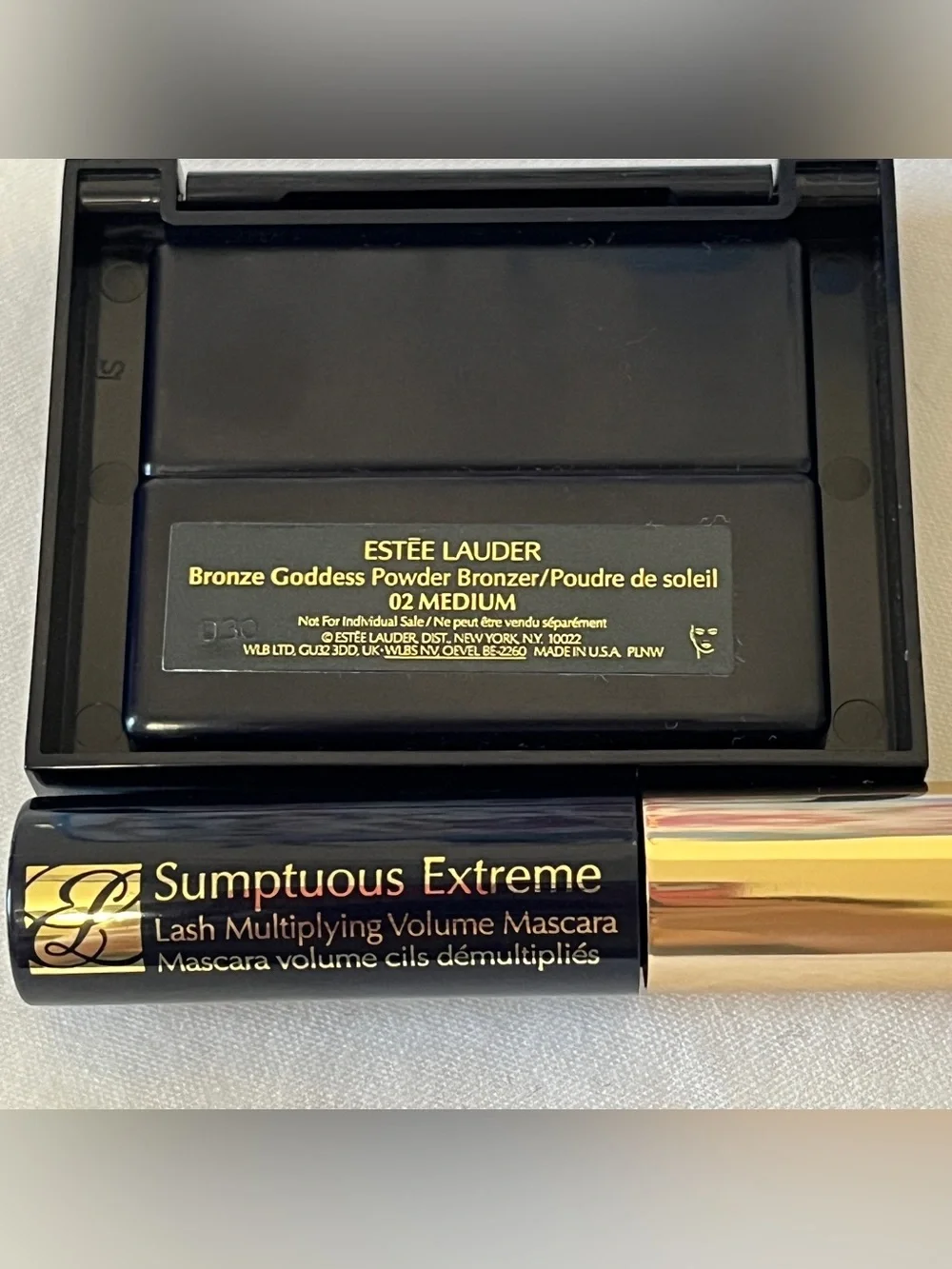 Estee Lauder Bronze Goddess 02 Medium Powder Bronzer Sumptuous Mascara & Bag Set